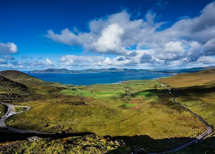 Skellig Port - Sea View Ensuite Homestay *